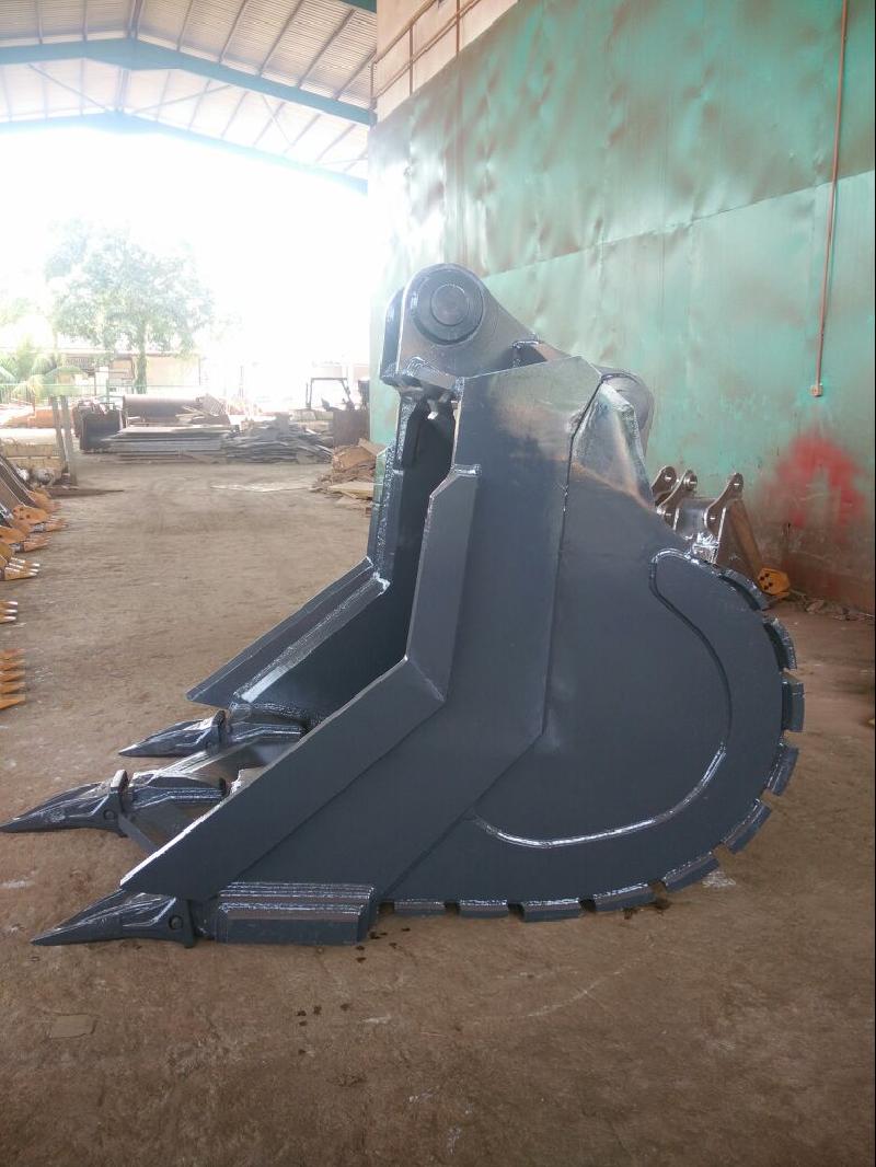 EC700DL ROCK BUCKET