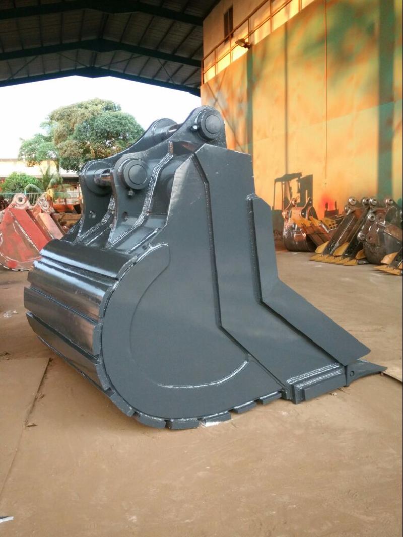 EC700DL ROCK BUCKET