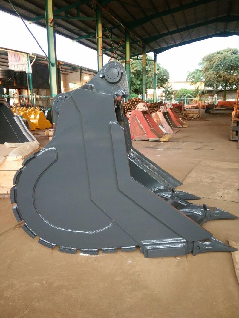EC700DL ROCK BUCKET